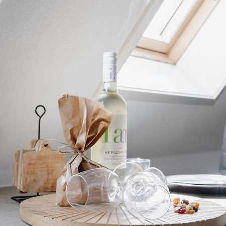 99 Lifestyle Suite Zwaag Εξωτερικό φωτογραφία